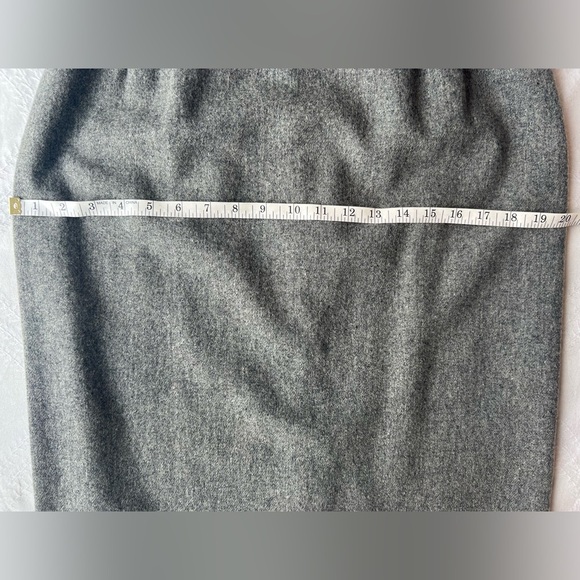Vintage 100 % Wool Sag Harbor Classic Gray Pencil Skirt, Size 13/14 - Picture 10 of 12